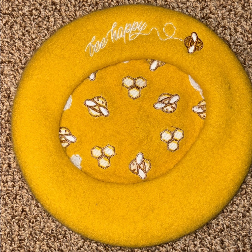 Embroidered Beret with bees - Picture 5 of 5